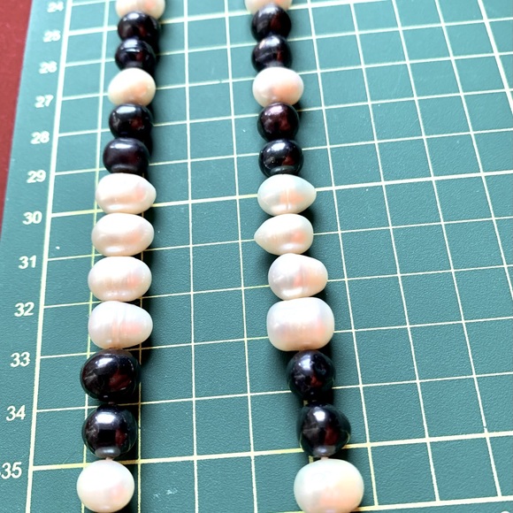 B/W authentic pearl set - Picture 4 of 5